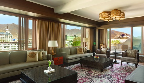 Deluxe Suite