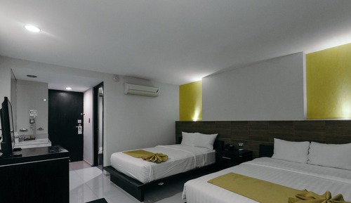 Deluxe Room, 2 Double Beds