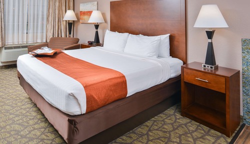 Standard Room, 1 King Bed, Non Smoking, Hot Tub