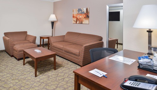 Suite, 2 Queen Beds, Non Smoking, Refrigerator (with Sofabed)