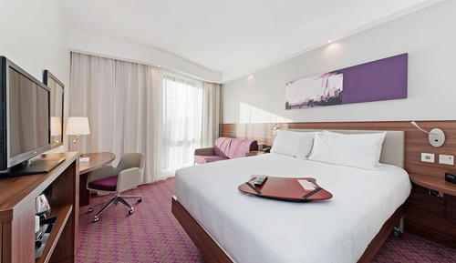 Room, 1 Queen Bed with Sofa bed, Non Smoking, City View
