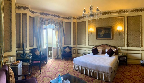 Golden Royal Suite Direct Sea View