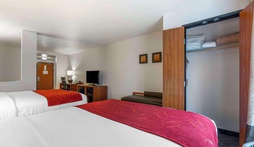 Suite, 2 Queen Beds, Non Smoking