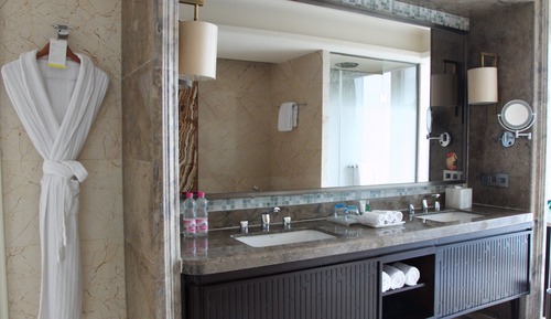 Room, 2 Double Beds, City View
