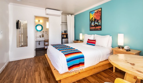 Deluxe Room, 1 Queen Bed