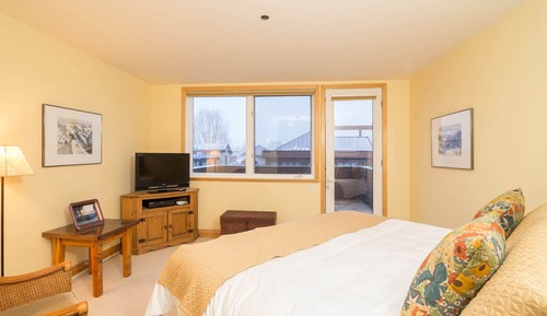 Penthouse, 2 Bedrooms, 2 Bathrooms