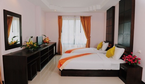 Deluxe Double or Twin Room