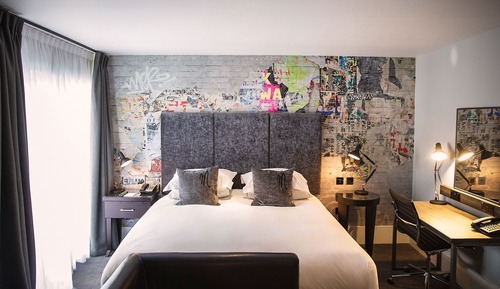 Club Deluxe Room