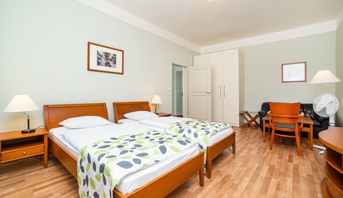 Standard Apartment, 2 Twin Beds, Kitchen