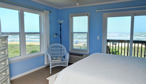 Corner Studio Oceanfront King