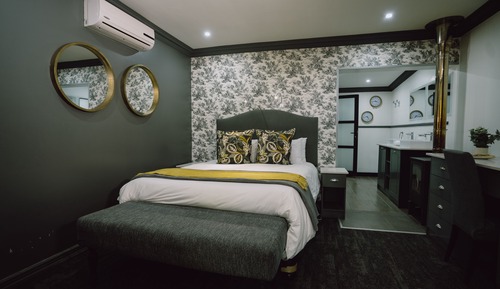 Country Hotel Room Double