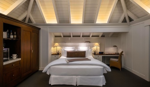 Oakview Room