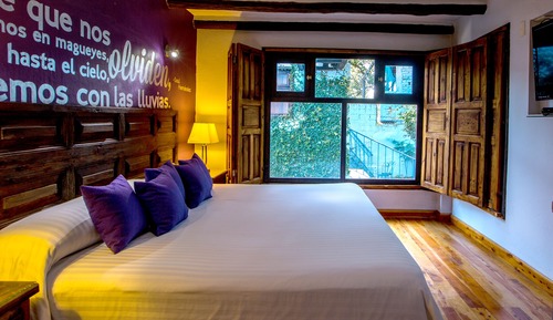 Honeymoon Suite