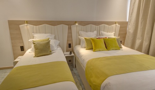 Family Room, Multiple Beds, Non Smoking
