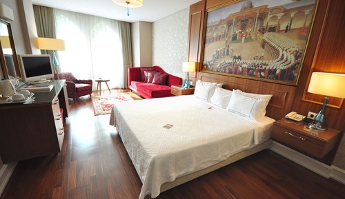 Family Room, 1 Bedroom