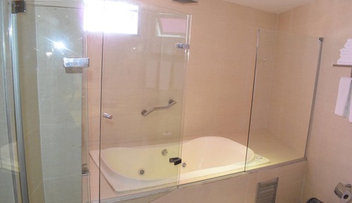 Suite, 1 King Bed, Jetted Tub, City View