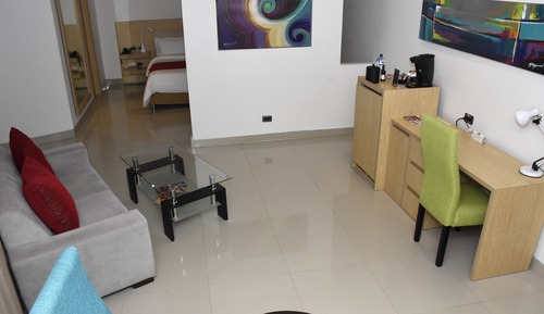 Studio Suite, 1 King Bed, Non Smoking, City View