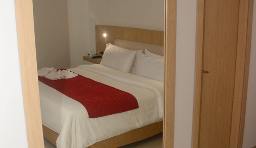 Premium Room, 1 King Bed, Non Smoking, City View