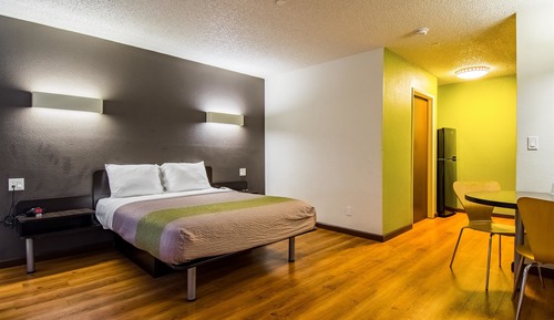 Standard Room, 1 Queen Bed, Accessible, Non Smoking