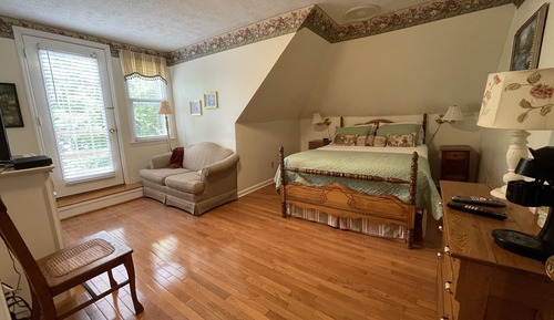 Garden Room (Second Floor)