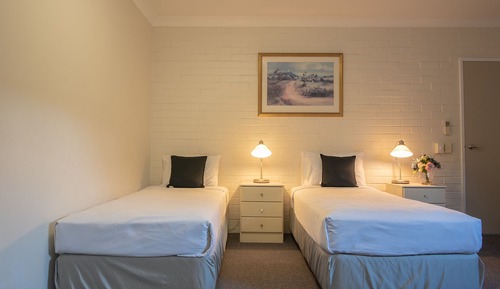 Family Room, 1 Bedroom