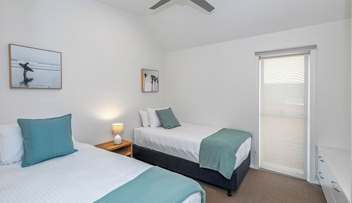Premium Cabin - Sleeps 4