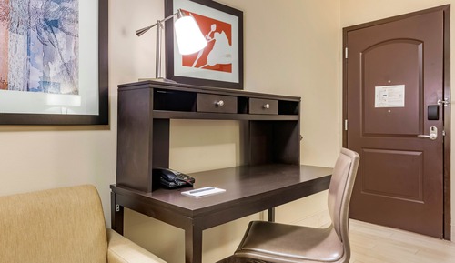 Studio Suite, Kitchen