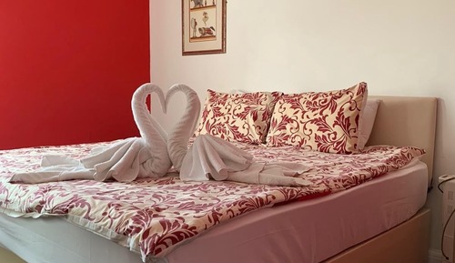 Basic Double or Twin Room (3)