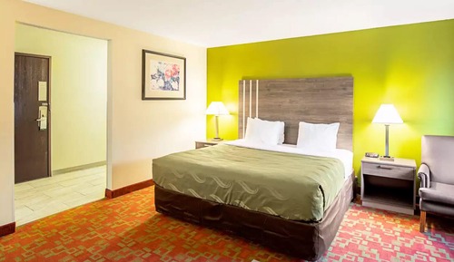 Studio Suite, 1 King Bed, Non Smoking