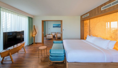 Executive Suite with Daily Afternoon tea at VIP Lounge