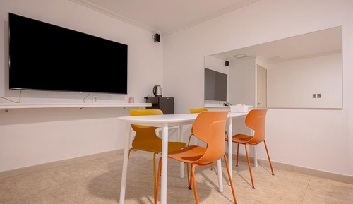 Room (Deluxe Twin - 60+ Large parking lot r)