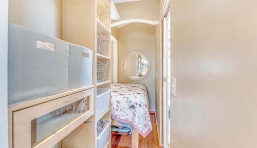 House, 1 Queen Bed