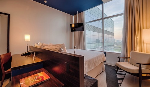Deluxe Room, 1 Queen Bed, Non Smoking