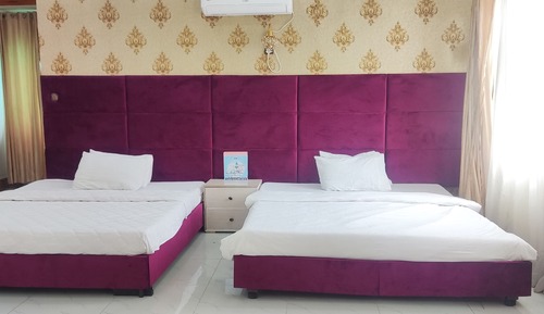 Executive Room, Multiple Beds, Smoking, Garden View