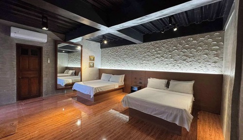 Deluxe Quadruple Room