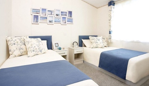 Exc Lake 6 Berth Lodge HT, Priv Peg PF