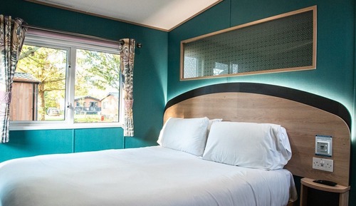 Burst of Blue 8 Berth
