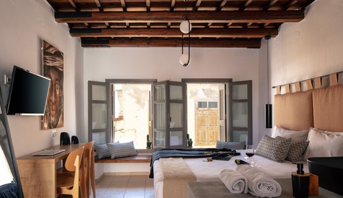 Deluxe Studio Suite