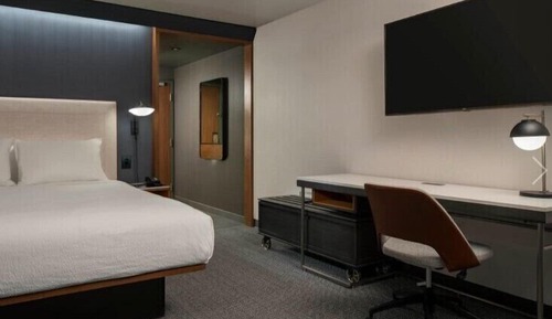 Room, 1 King Bed with Sofa bed, Non Smoking (Mobility Accessible, Roll-in Shower)