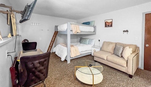 Suite 101