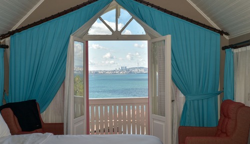 Teras Room