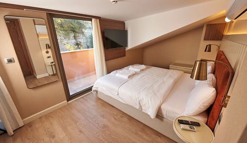 Panoramic Room