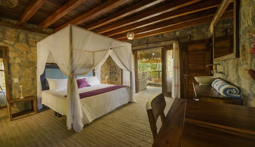 Superior Room, 1 King Bed
