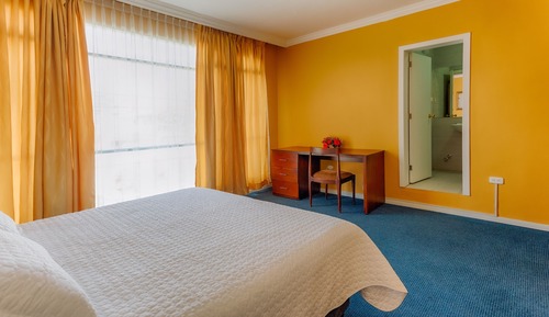 Basic Room, 2 Twin Beds, City View