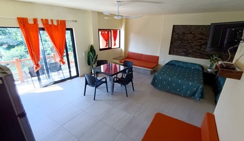 Junior Studio Suite