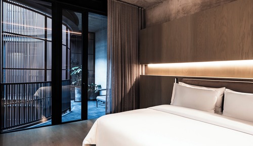 Suite, 1 King Bed