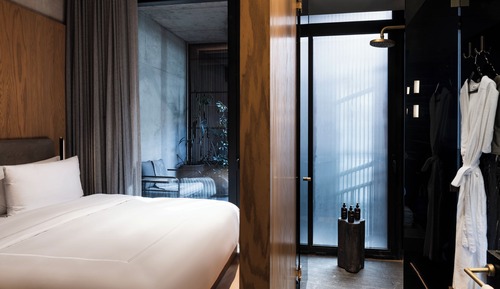 Deluxe Room, 1 King Bed