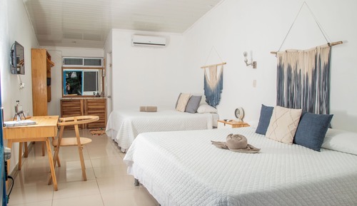 Room (1)