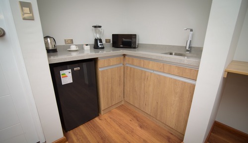 Deluxe Studio Suite, 1 Queen Bed, Ensuite