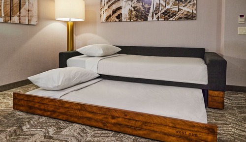 Suite, 1 King Bed with Sofa bed (Mobility Accessible, Tub)